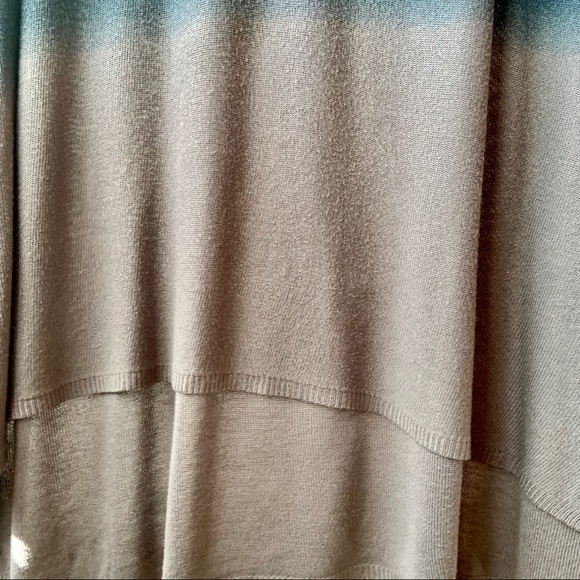 Blue to gray hombre sweater Pins & Needles lg $16 - Picture 8 of 8